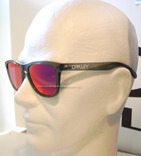 Oakley Frogskins Crystal Black / Positive Red Iridium (24-304)